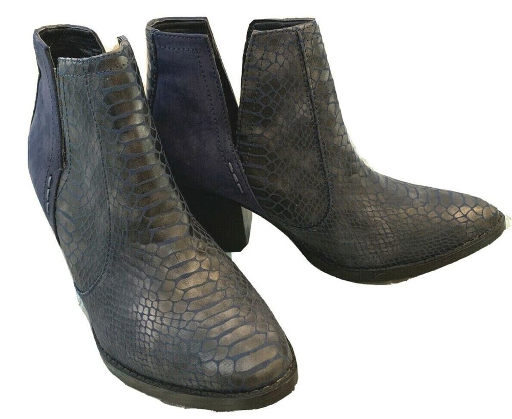 Size 8.5M Laura Marano by Not Rated Blue Faux Leather "Tarim" 3" Boot Bootie